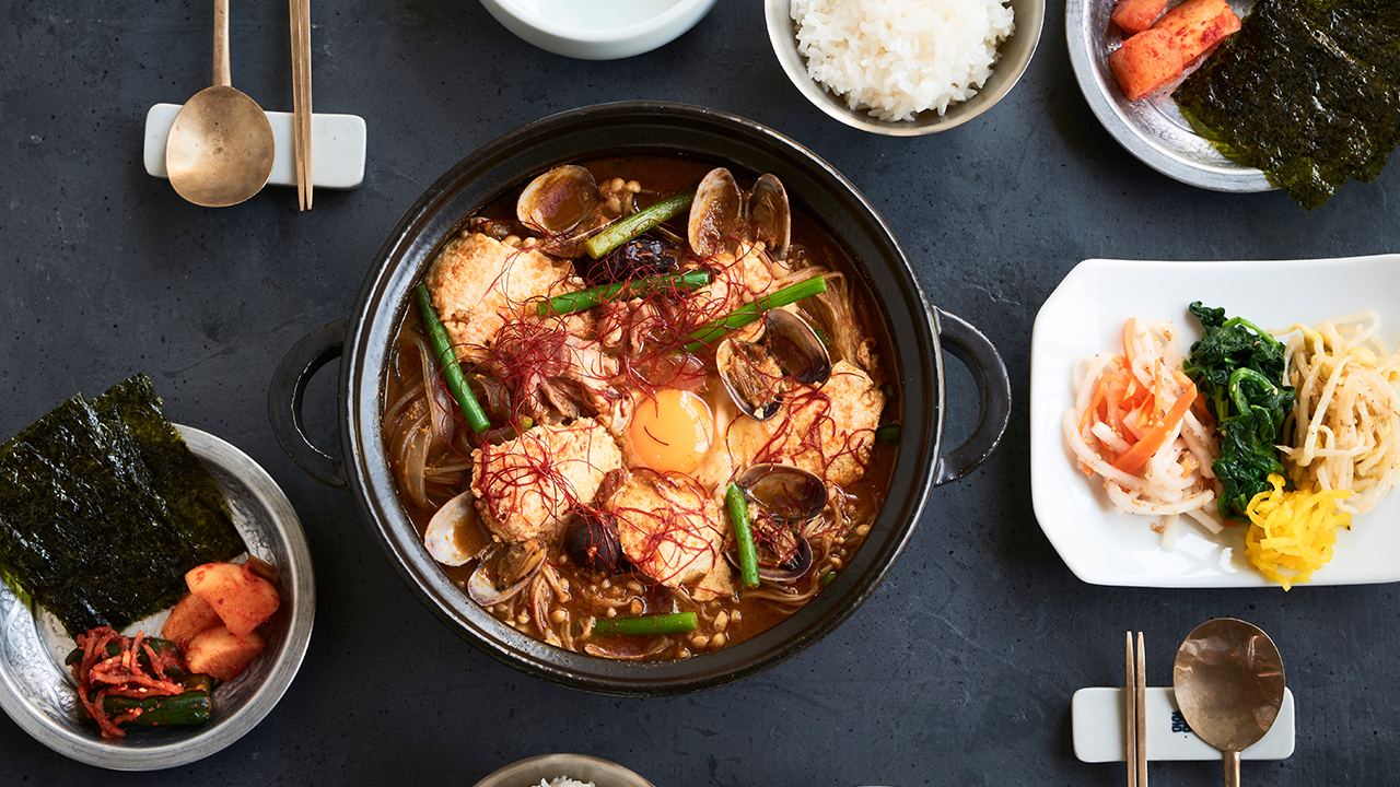 煮込むだけで本場の味わい「鍋の素」に韓国の鍋料理が登場